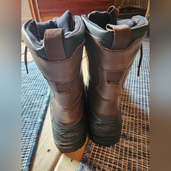 Gander Mountain Men's Leather Duck Boots w/ Separate Thinsulate Bootie, Size 10 - Picture 2 of 9